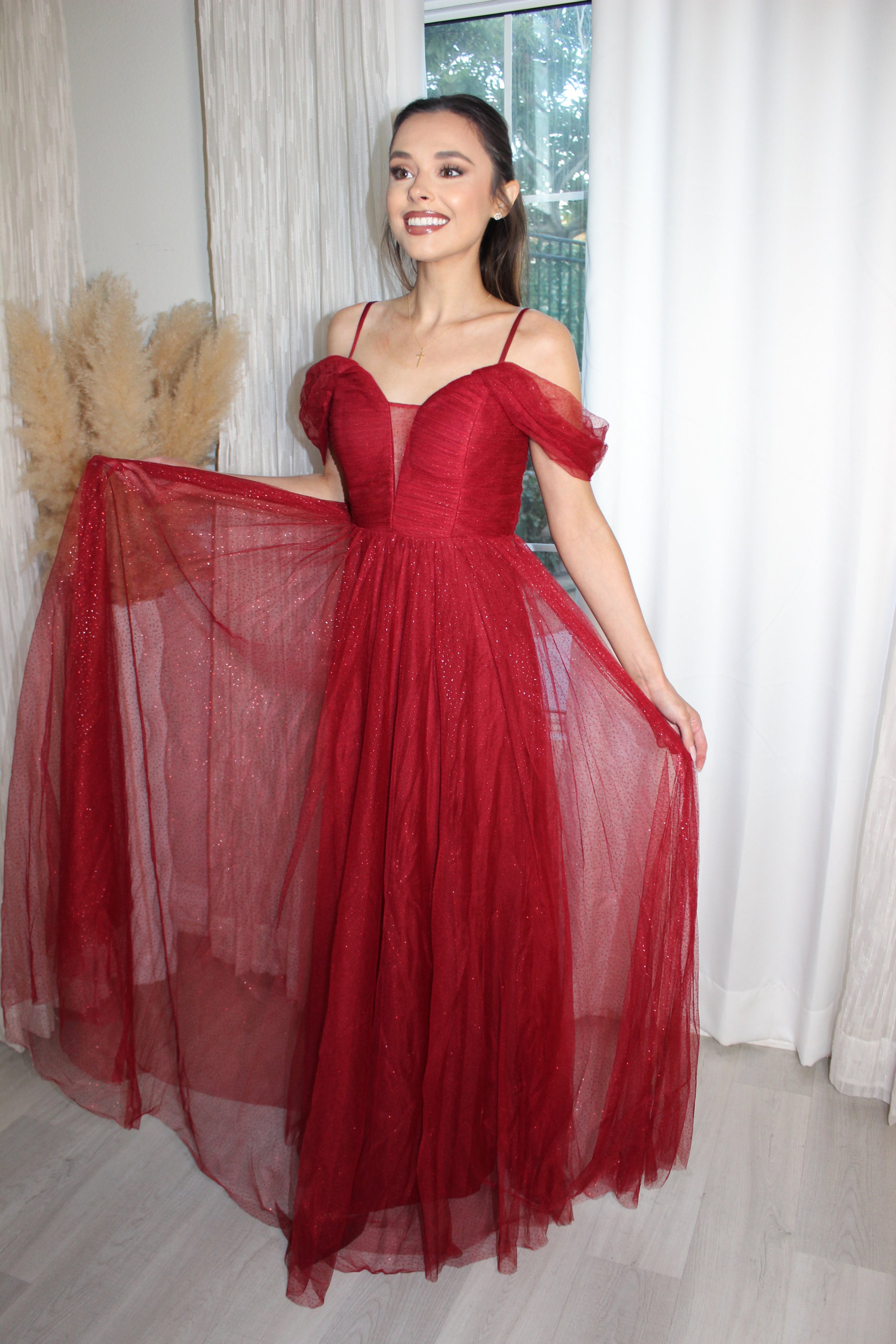 Elegant Spaghetti Straps Sweetheart Neckline Pleated Tulle Bridesmaid Dresses with Padded Enough